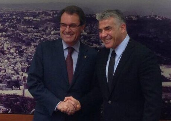 Barcelona's Finances Under Fire: La Liga Probes Auditor