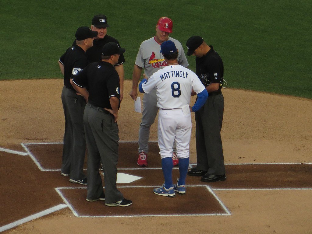 Dodgers Snag Speedster Ruiz from A's