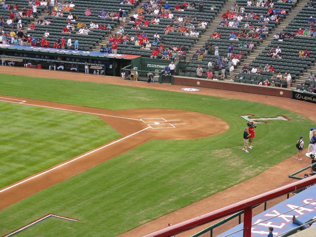 Rangers vs. Reds: Leiter Starts Deciding Game Today