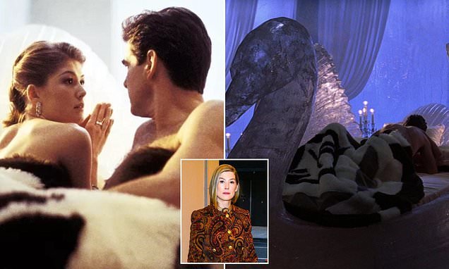 Rosamund Pike's Awkward Bond Love Scene Revealed