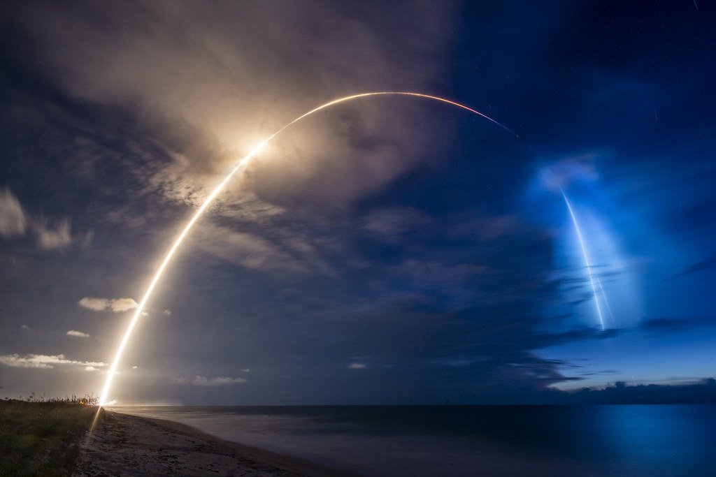 SpaceX Launches 27 Starlink Satellites