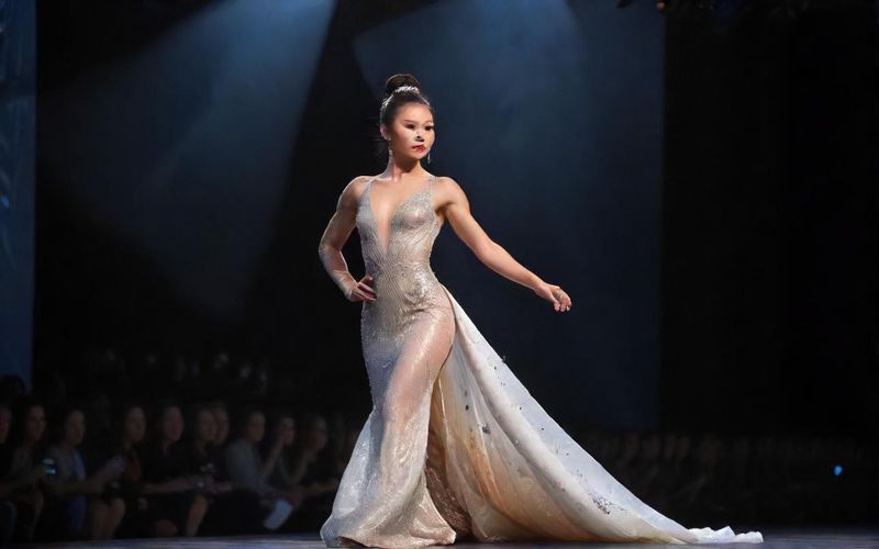 Suni Lee Dazzles on Victoria's Secret Runway