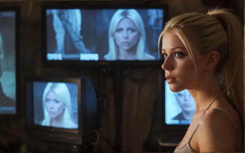 Tara Reid: November 8th's surprise star