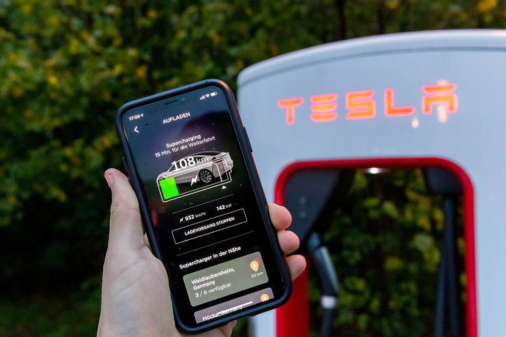 Tesla Boycott Spreads: Target Stock Under Pressure