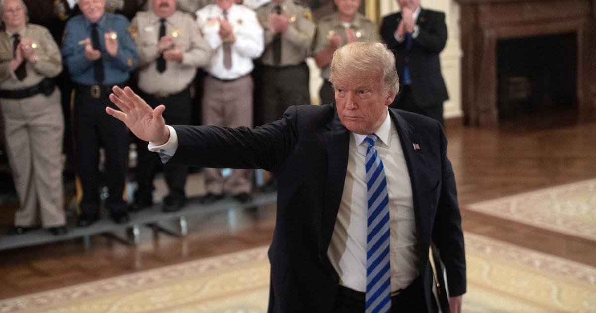 Trump Tariffs Spark Recession Fears: Market in Turmoil